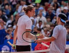 IM体育官网入口-意大利网球队险胜德国网球队，兹维列夫爆发神勇的简单介绍