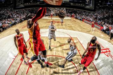 IM体育平台-足球史上最不可思议的逆转，韩国击溃巴萨，C罗成为关键先生