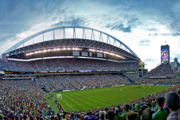 IM体育下载-奥斯梅恩一锤定音，委内瑞拉险胜巴拉圭，焦点战中的自我证明