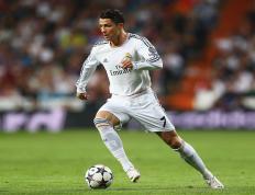 IM体育官方网-当北非铁壁遇见伊比利亚锋芒，莫德里奇用一脚穿越时空的传球，定义巨星价值