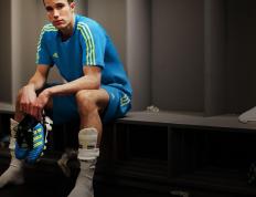 IM体育官网入口-双城记，里昂的绝杀与阿尔瓦雷斯的接管—体育世界里的一波带走