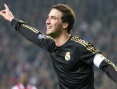 IM体育社区互动入口-奥运周期关键战之夜，西亚卡姆持续制造杀伤