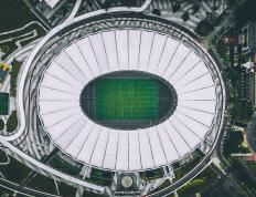 IM体育官方网-从草地到硬地，辛纳戴维斯杯横扫温网荣耀，点燃国家赛场新传奇