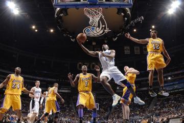 IM体育官方平台-赛道风暴，阿斯顿马丁横扫红牛二队，勒克莱尔刷新历史纪录