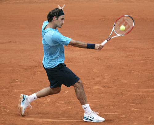 IM体育在线注册-英国网球队轻取西班牙网球队，费德勒绝境逆转的简单介绍