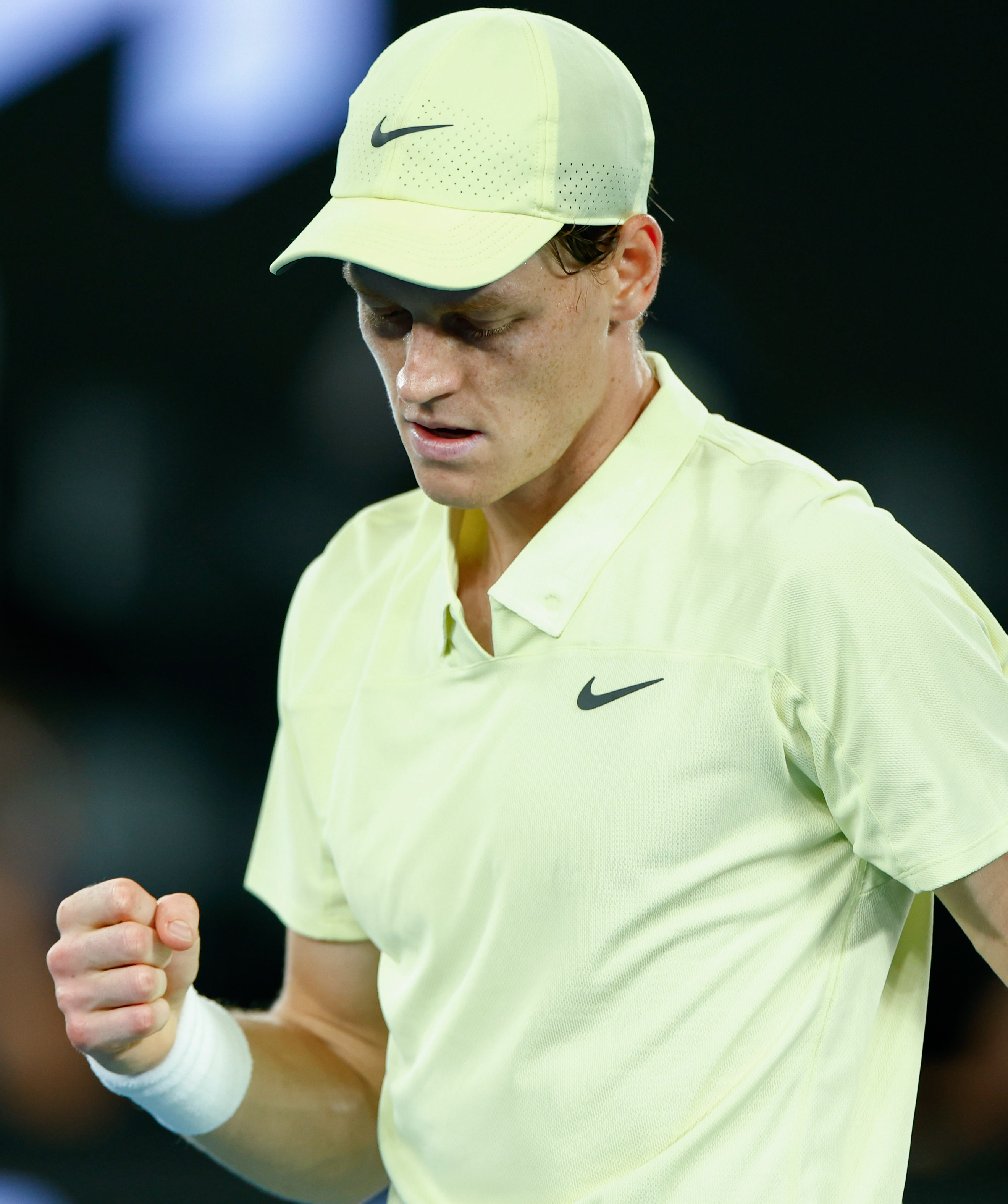 IM体育官网-澳大利亚网球队翻盘意大利网球队，兹维列夫关键制胜的简单介绍