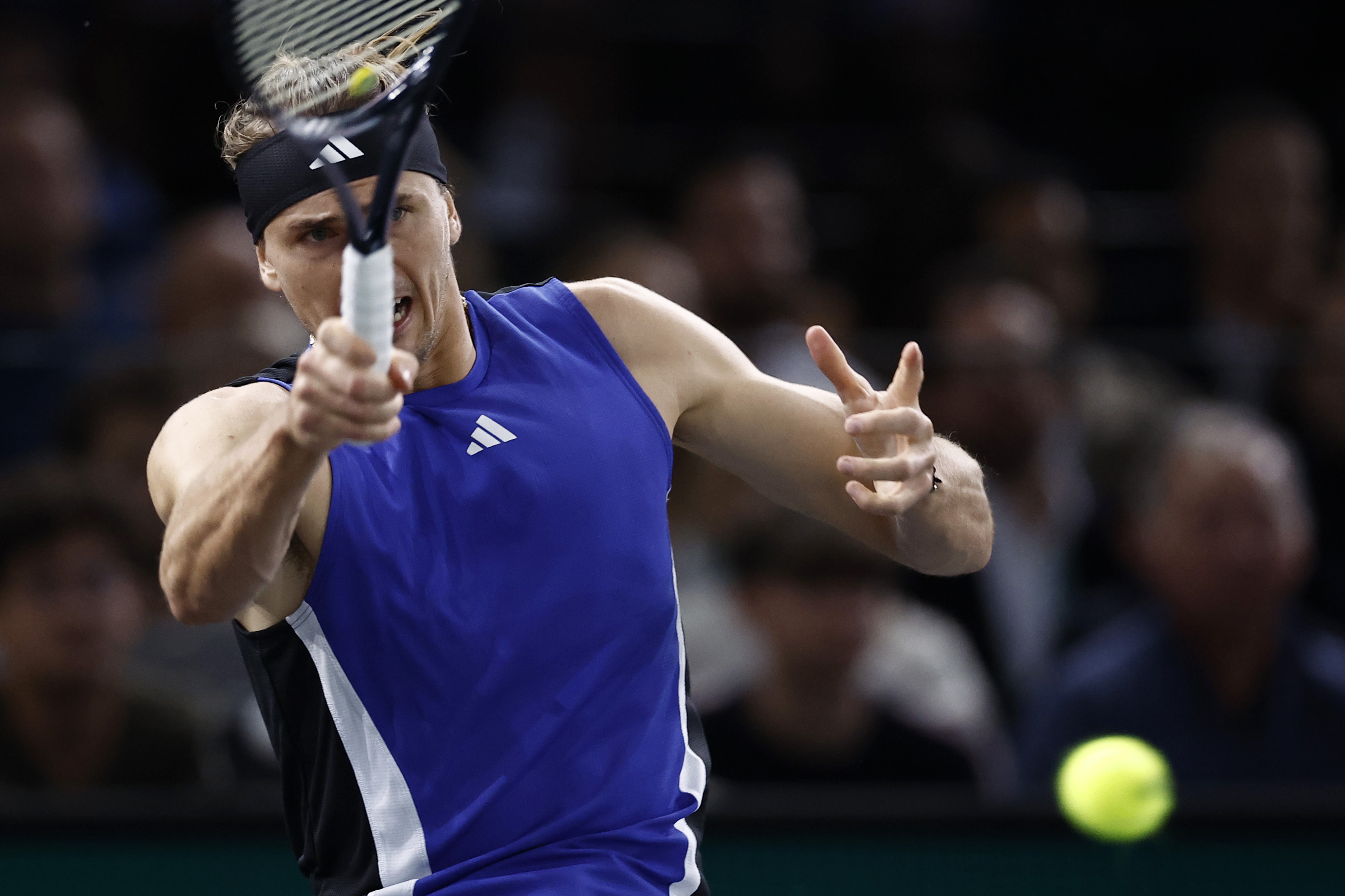 IM体育官网入口-意大利网球队险胜德国网球队,兹维列夫爆发神勇的简单介绍