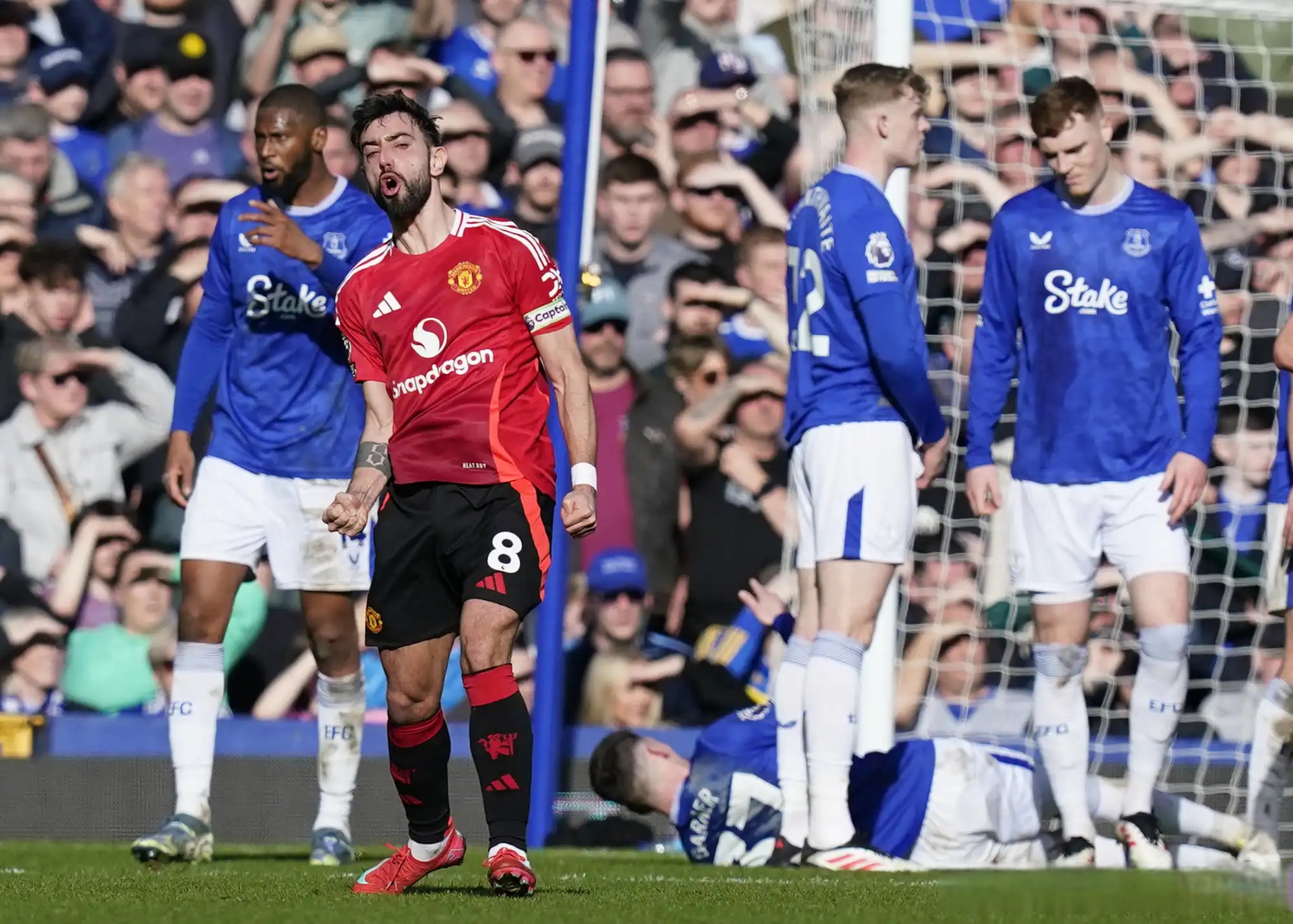 IM体育社区互动入口-埃弗顿主场胜出,保住中游位置