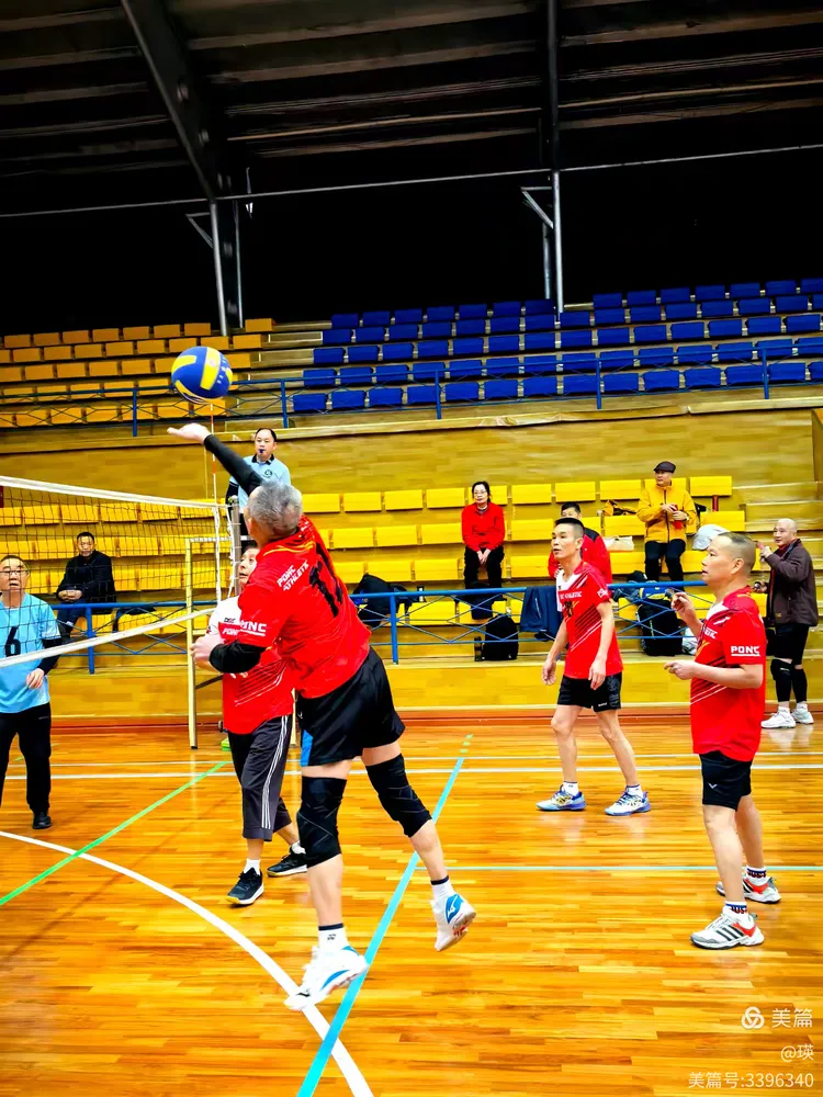 IM体育官方网-队友默契配合,共同摘得桂冠的简单介绍