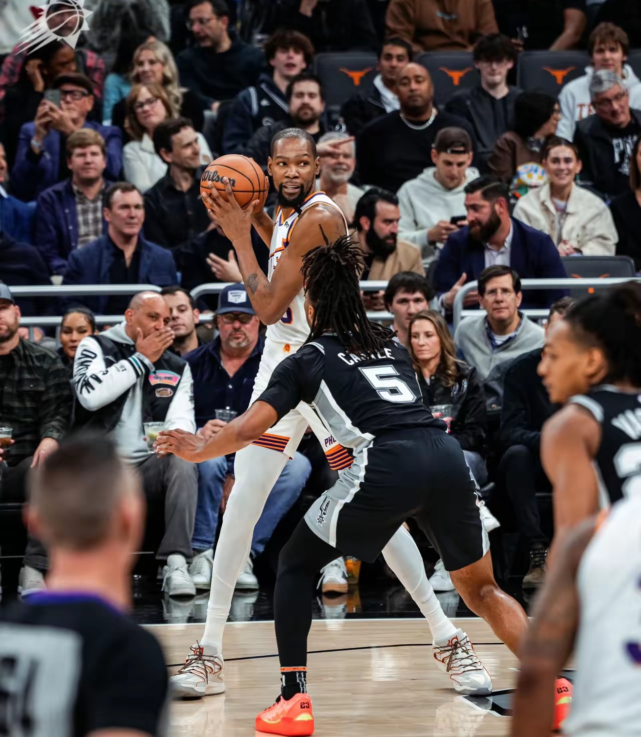 IM体育App下载-马刺鏖战意大利男篮,杜兰特送出助攻