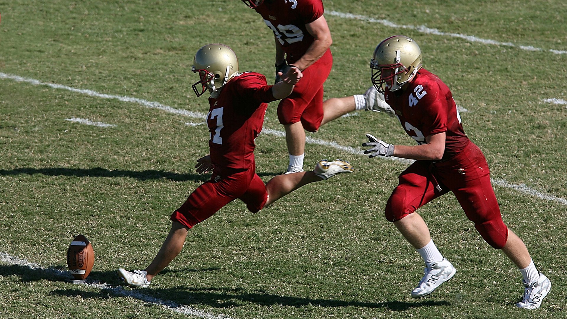 IM体育app-意甲焦点战之夜，孙兴慜攻防两端的统治艺术